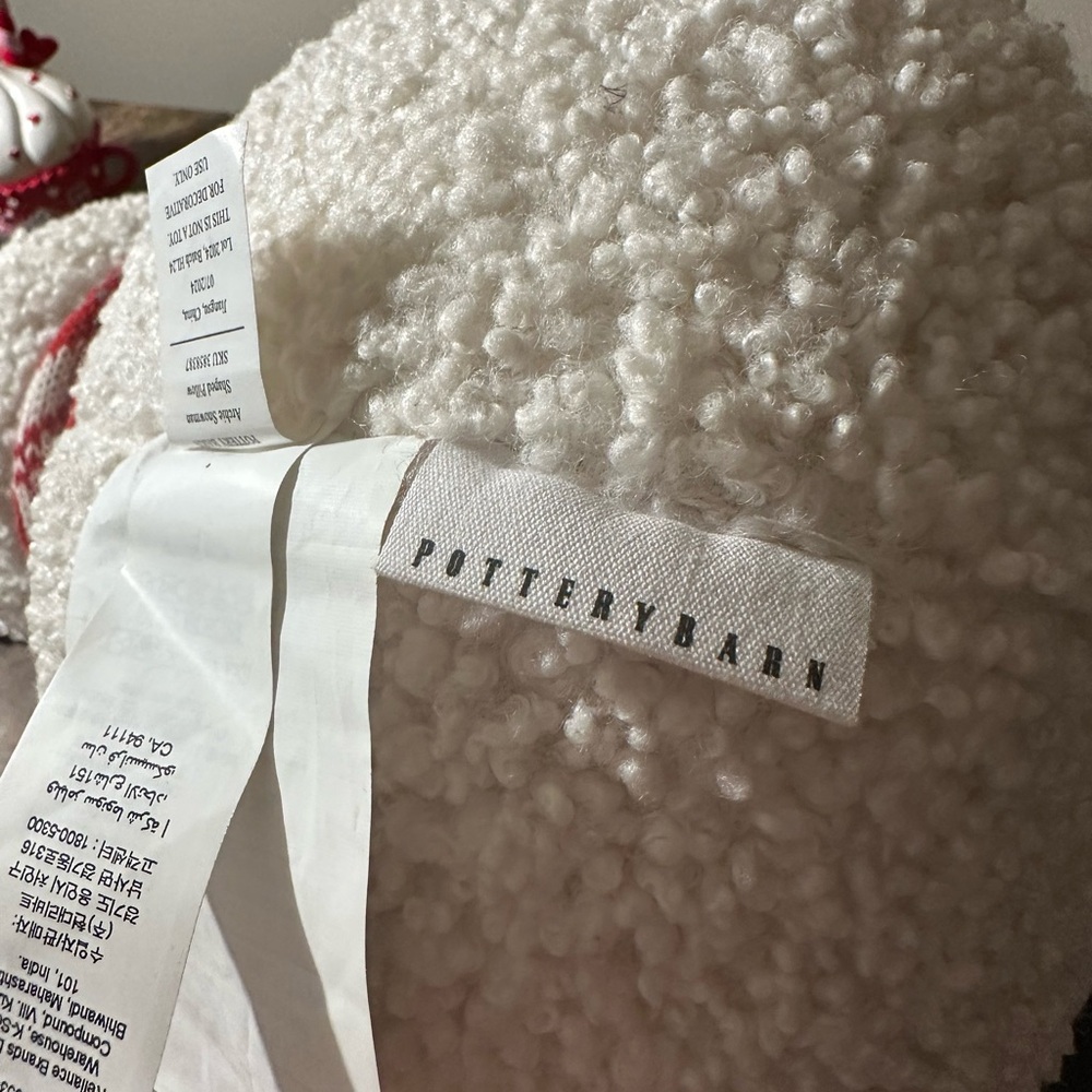 ⛄️ Pottery Barn Archie The Snowman Pillow - Holiday Decor - Picture 8 of 8